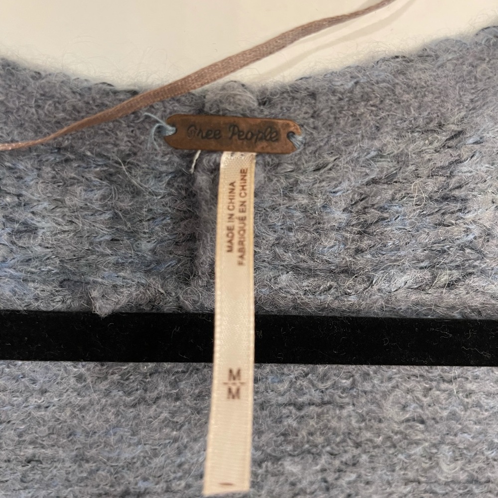 Free People blue long sleeve sweater - Picture 3 of 7